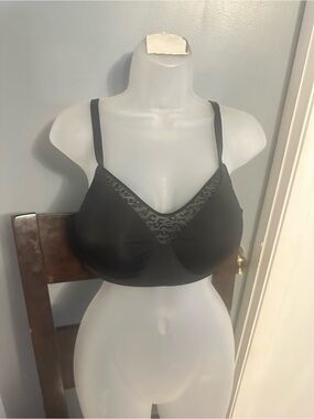 Victoria's Secret Black Lace-Trim Wireless Bra